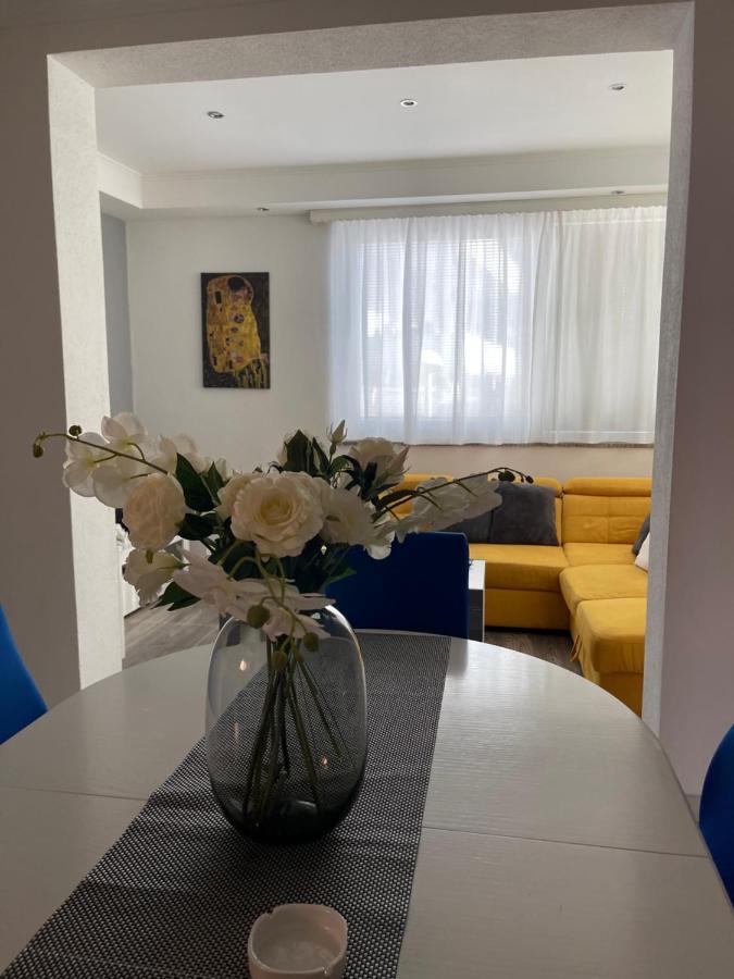 Providenca Apartments Baška Voda Esterno foto