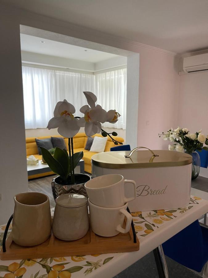 Providenca Apartments Baška Voda Esterno foto