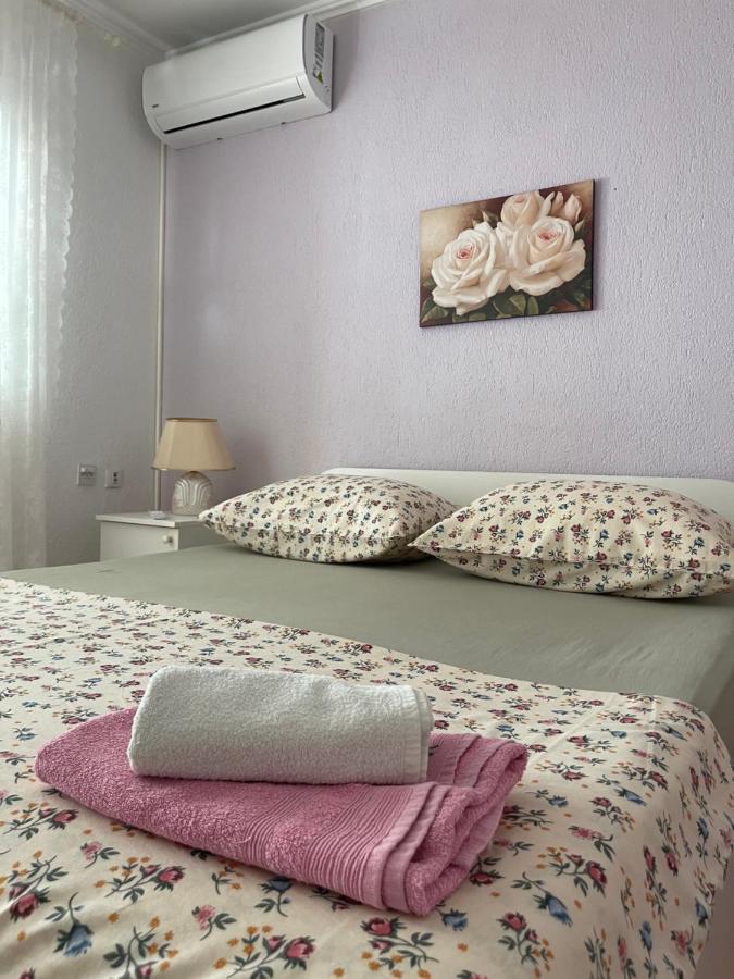 Providenca Apartments Baška Voda Esterno foto